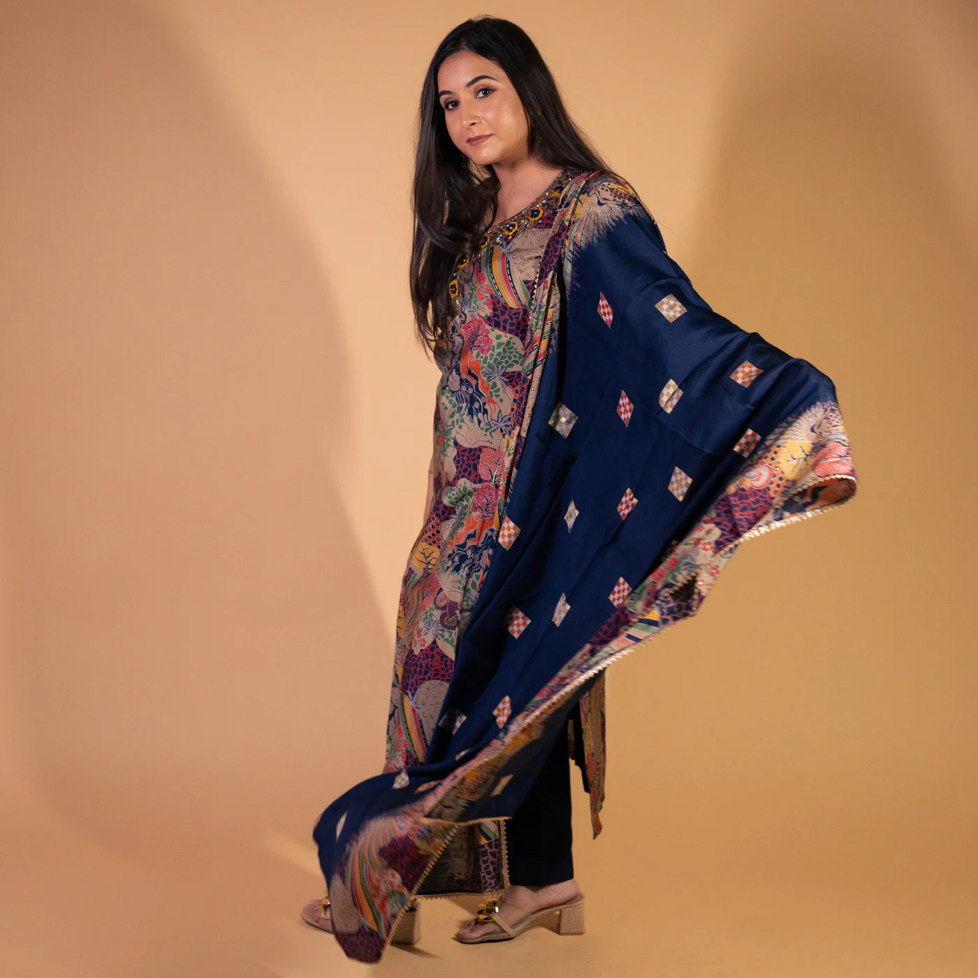 Navy Blue Embroider Suit