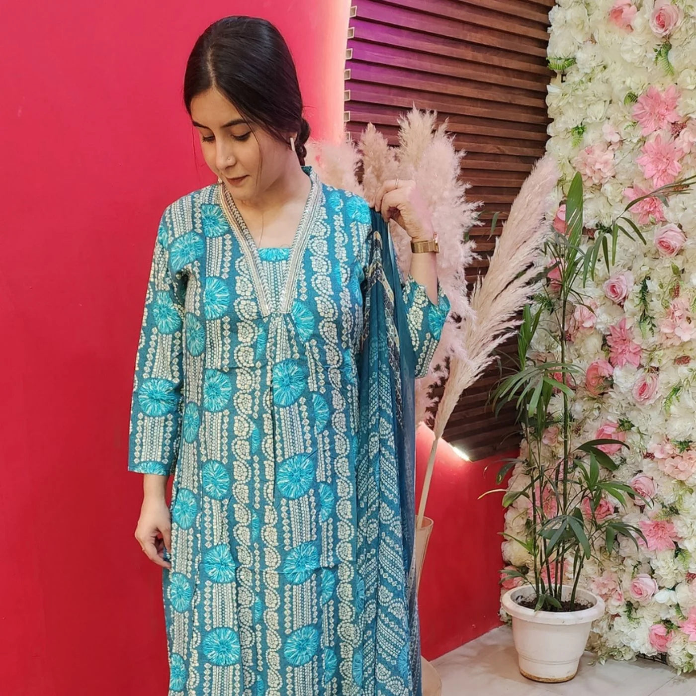 Sea Breeze V-Neckline Muslin Suit